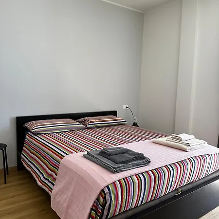 Casa Ventitre - Ampio Bilo Con Grande Balcone Cernusco Sul Naviglio