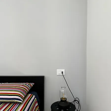 Casa Ventitre - Ampio Bilo Con Grande Balcone Cernusco Sul Naviglio